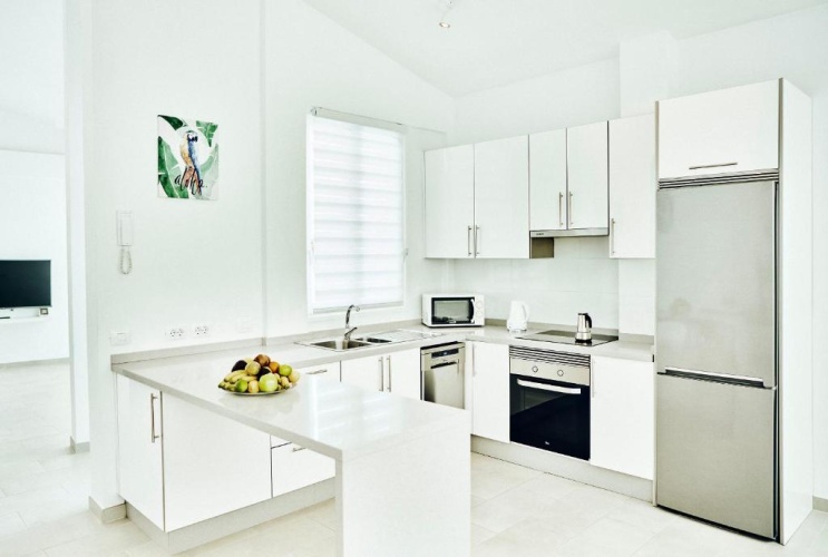 3 Bedrooms Apartment