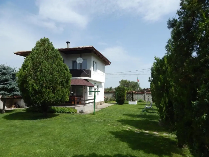 Kristi Houses