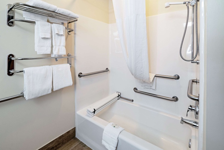 Quadruple Suite