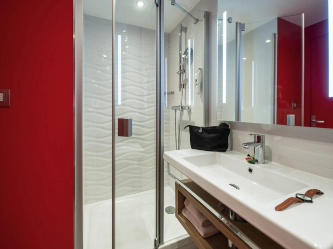 Standard Double Suite