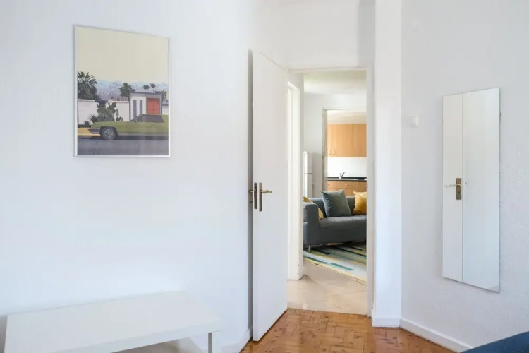 06 Olive Grove Apartment