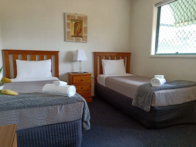 2 Bedrooms Apartment beachfront
