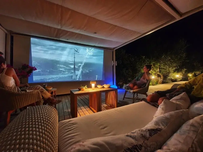4 Bedrooms Villa
