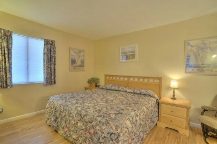 Ocean Forest 1912 Ocean Front 1 Br condo by RedAwning