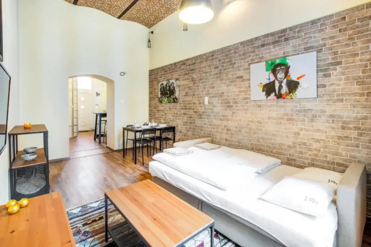 d.Five Jewish Quarter Loft