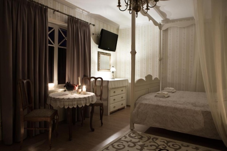 2 Bedrooms Cottage