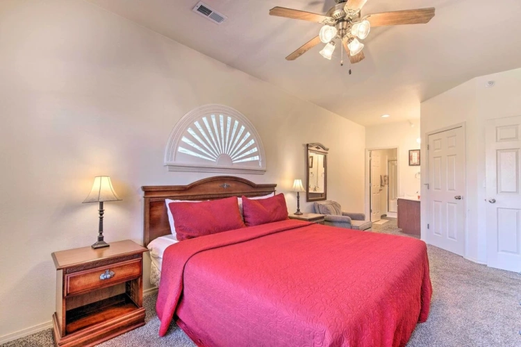 3 Bedrooms Apartment
