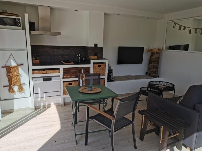 1 Bedroom Apartment