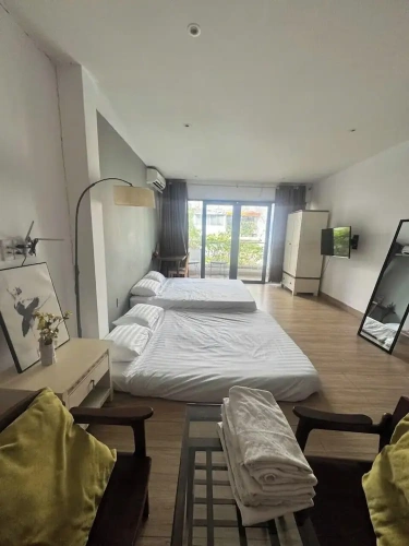 Quadruple Family Studio with balcony and with city view