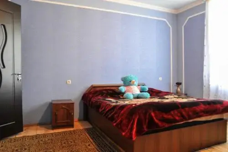 Alik House