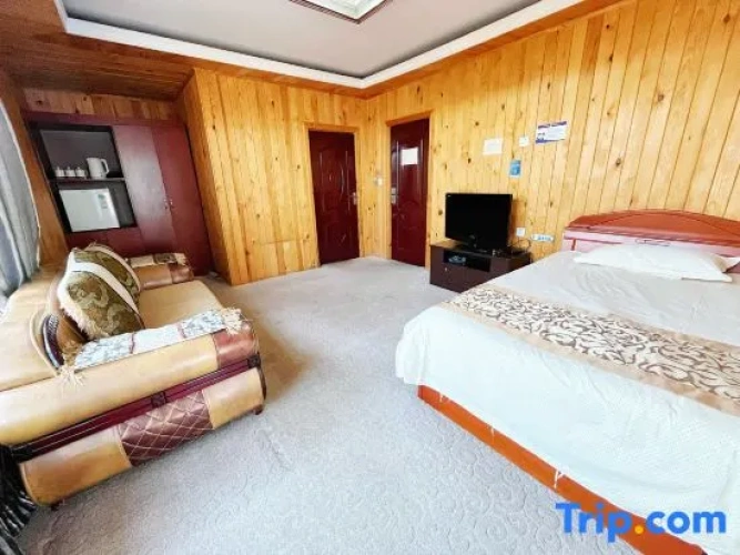 Suite with river view