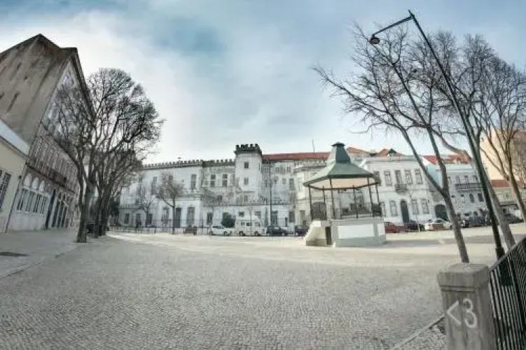 The Lisbon Flat GraCa