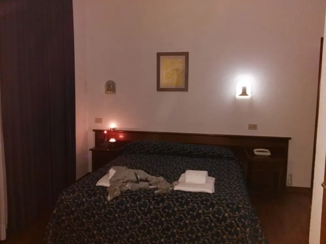 Hotel Resi & Dep