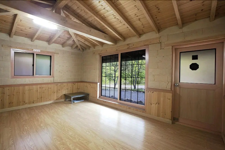 Danyang Hwangjeongsan Pension