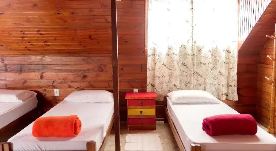 Cabanas Hostel & Suites