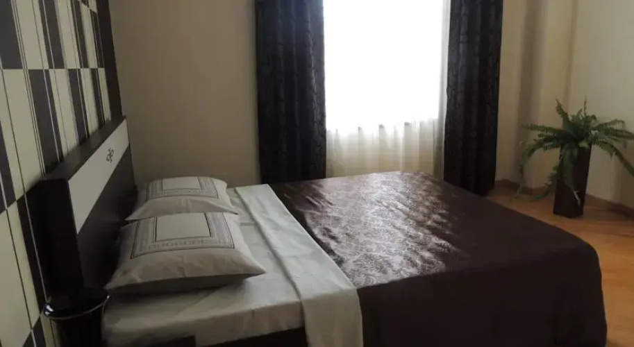 Mano Guest House