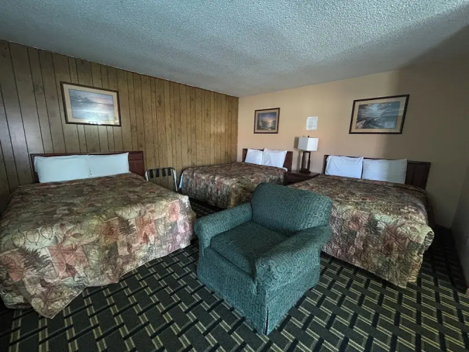 Big 12 Motel Broken Bow Ne