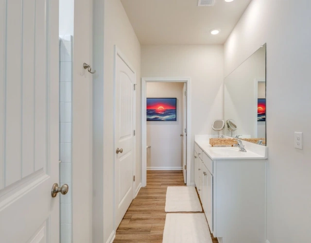 5 Bedrooms Cottage