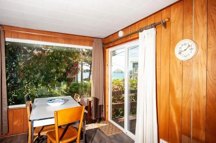 Aster Cabin