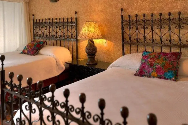 Hotel Atitlán Hotel & Jardines