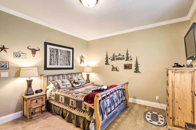 5 Bedrooms Cottage