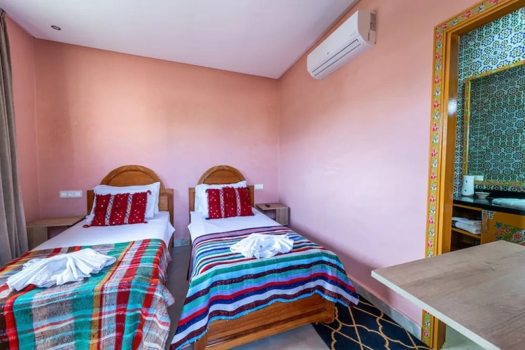 Standard Twin room