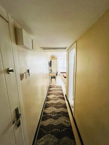 1 Bedroom Standard Quadruple Family room
