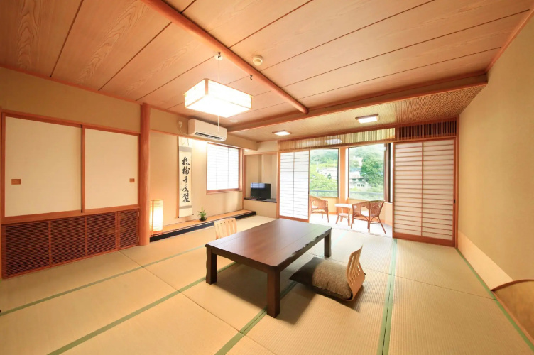 MICASA (Minakami Hot Spring Ryokan)