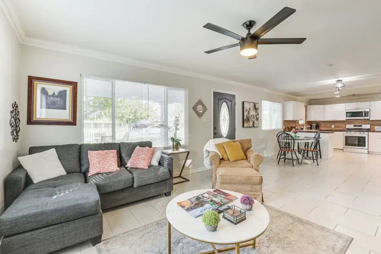 5 Mi to Dtwn: Pet-friendly Phoenix Gem w/ Patio