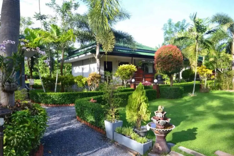 Ruenchan Resort at Saithai