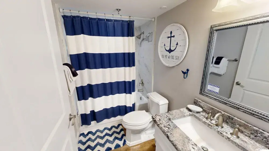 Inlet Reef 605 2 Bedroom Condo by RedAwning