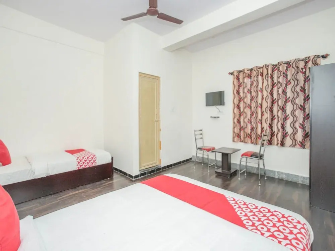 OYO 14430 Sunshine Grand