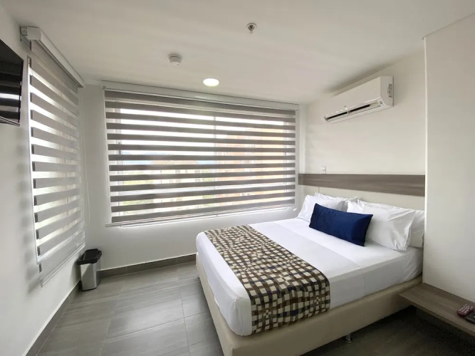 Seven Inn Hotel