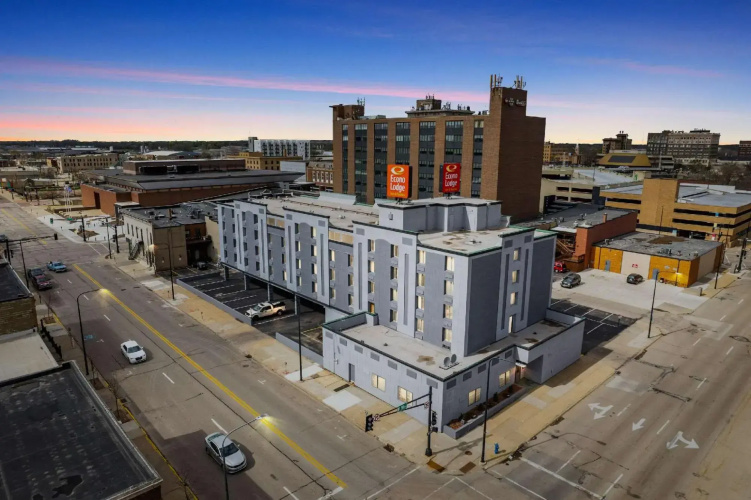 Quality Inn & Suites Waterloo-Ia (us)