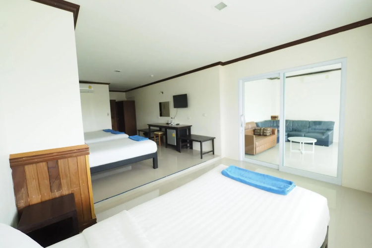 Sea Mountain Khanom Hotel