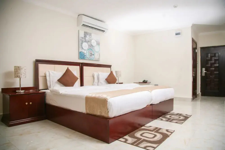 Volta Serene Hotel