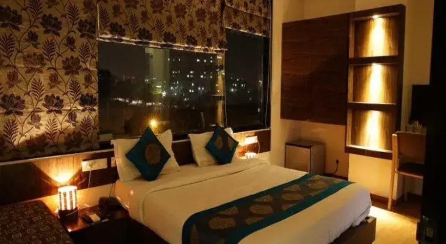 Hotel Harsh Paradise