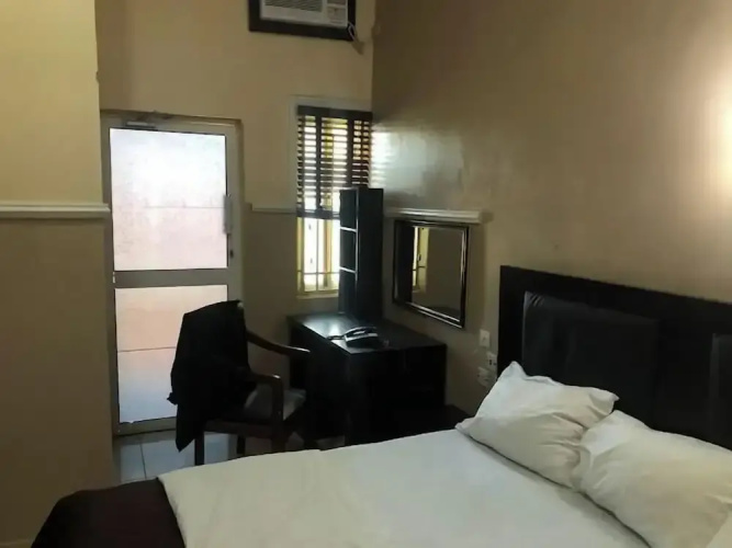 Vichi Gates Hotel