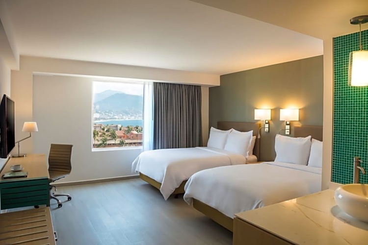 Standard Quadruple room with view