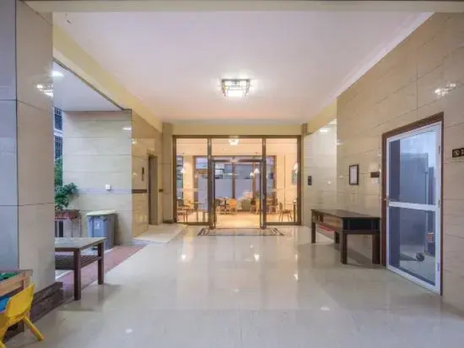 Beihai Meilian Redwood Theme Apartment