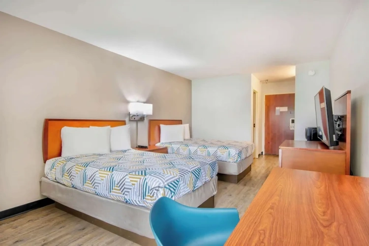 Deluxe Quadruple room