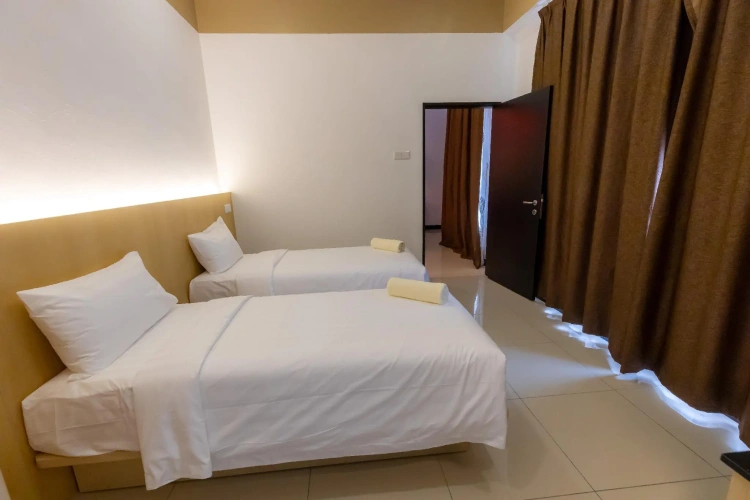 2 Bedrooms Double Family Suite with city view