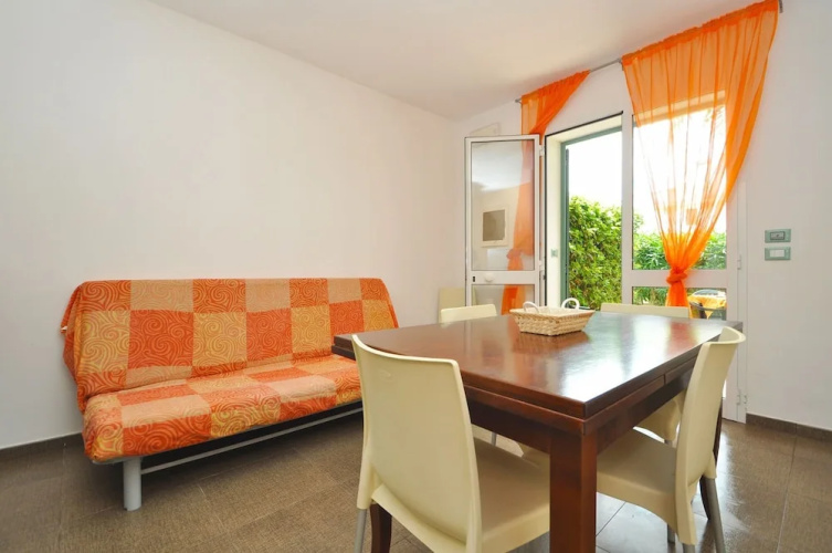 Arainn Lupiae - House for 3 Guests in Residence With Pool