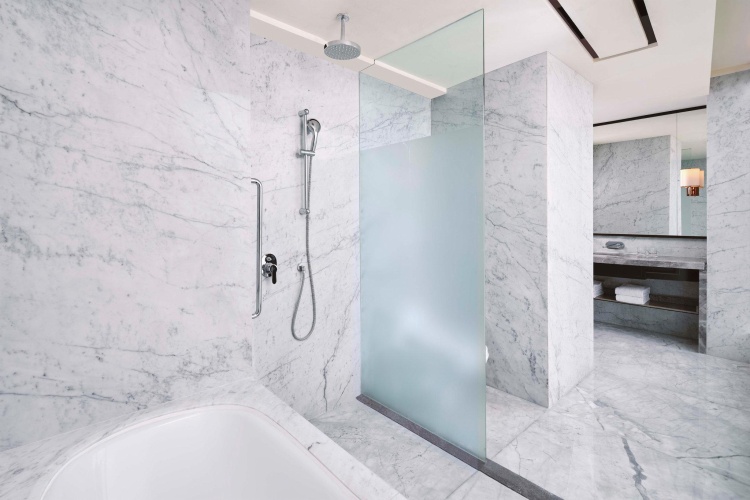 Executive Double Club Suite