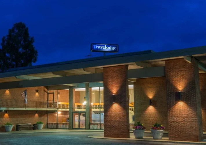 Travelodge Six Flags / Gray Summit