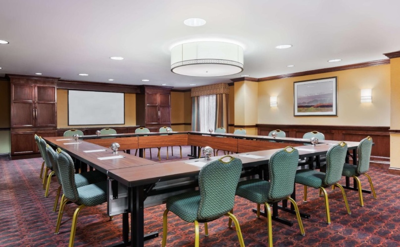 Hampton Inn & Suites Cleveland-Beachwood photo 34