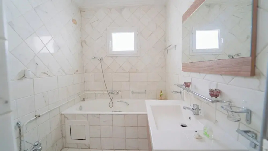 Infinity View Spacious 3 bd With Lake View