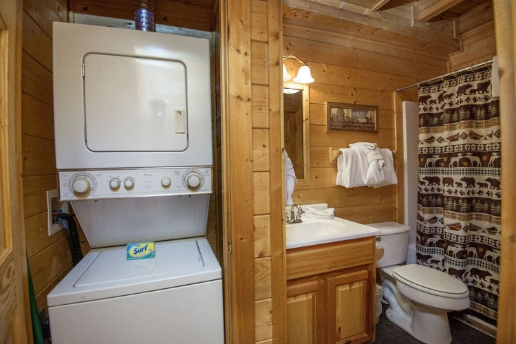 Lockers Lodge by Eagles Ridge Resort