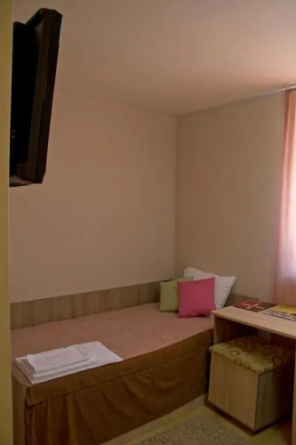 Tri-O Garni Hotel