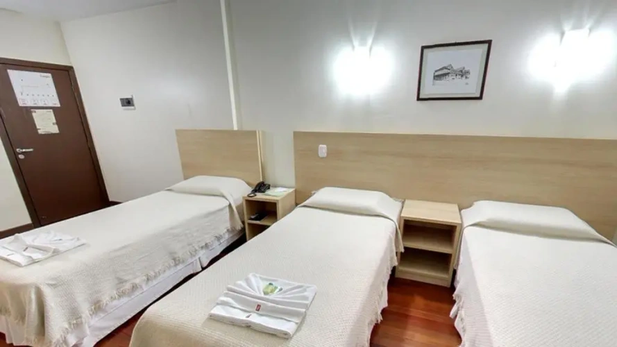 Standard Triple room